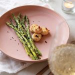 Seared scallops and grilled asparagus