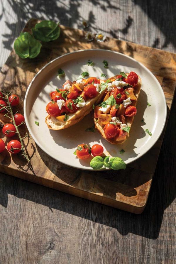 Buffalo mozzarella toasts