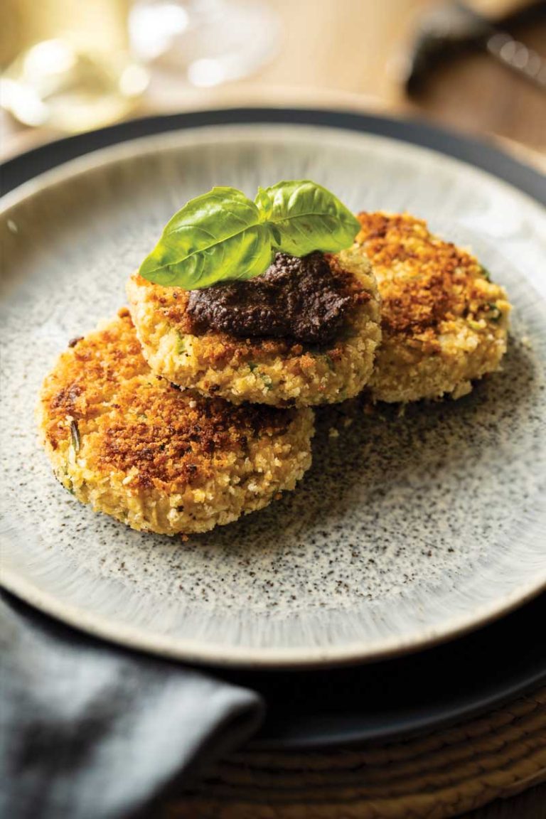 Crabby cakes with seaweed pesto